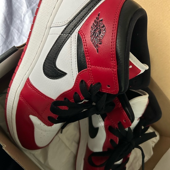 Jordan 1 mid Chicago - Picture 6 of 8
